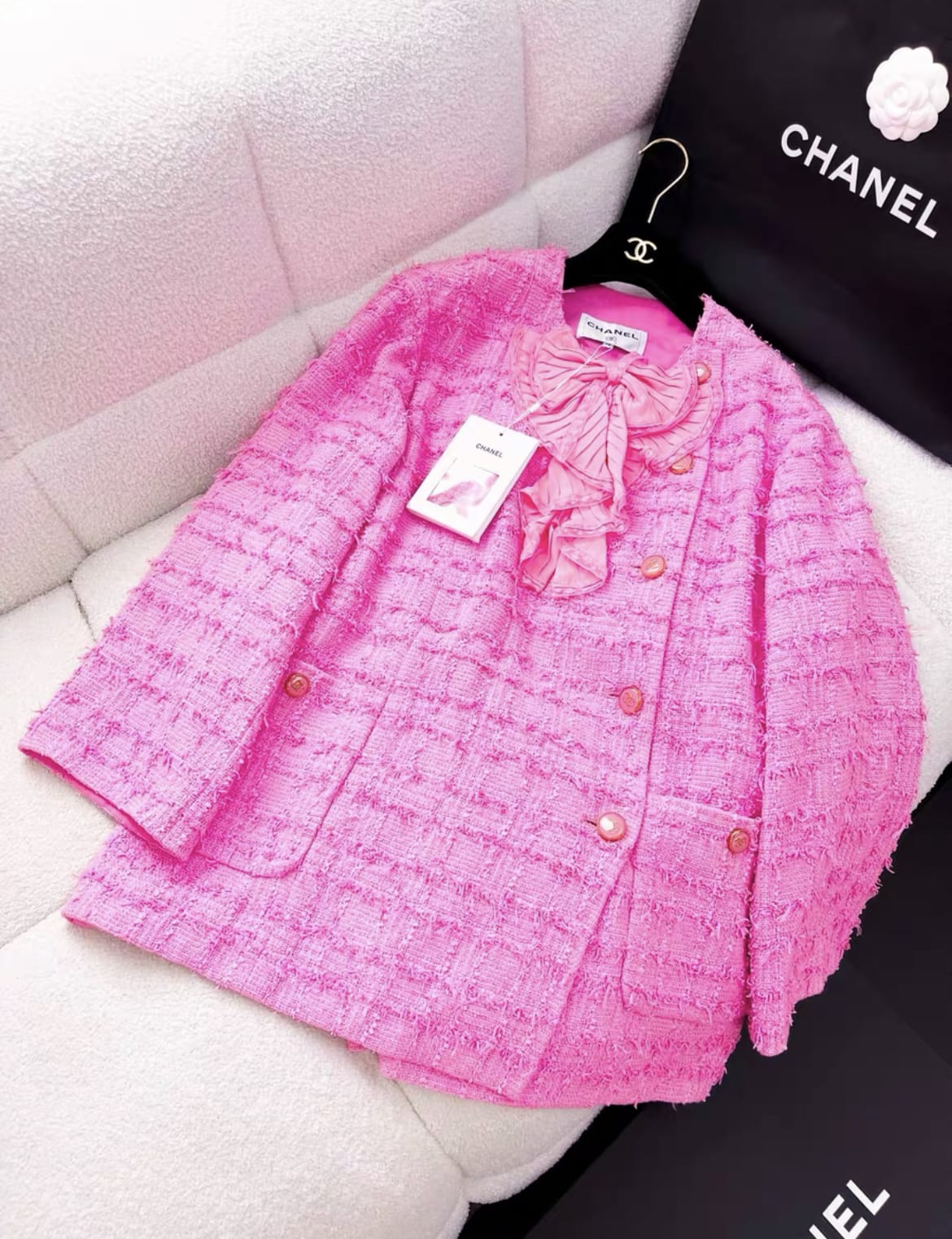 Chanel 23C pink tweed bow jacket