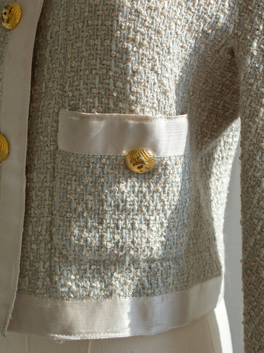 Chanel Vintage S/S1990 Seafood Green Cream Satin Bow Tweed Cropped Jacket