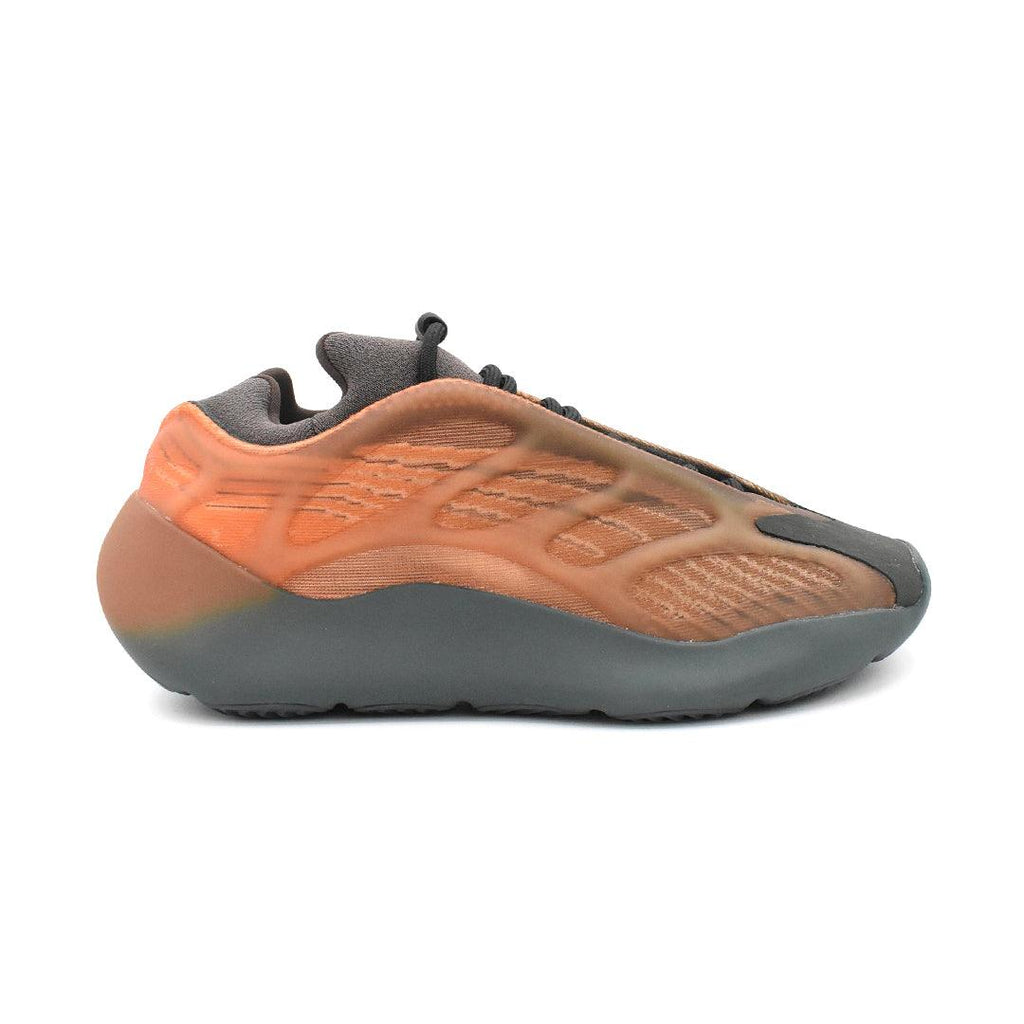 Yeezy '700 V3' Sneakers - Men's 7.5/Women's 8.5