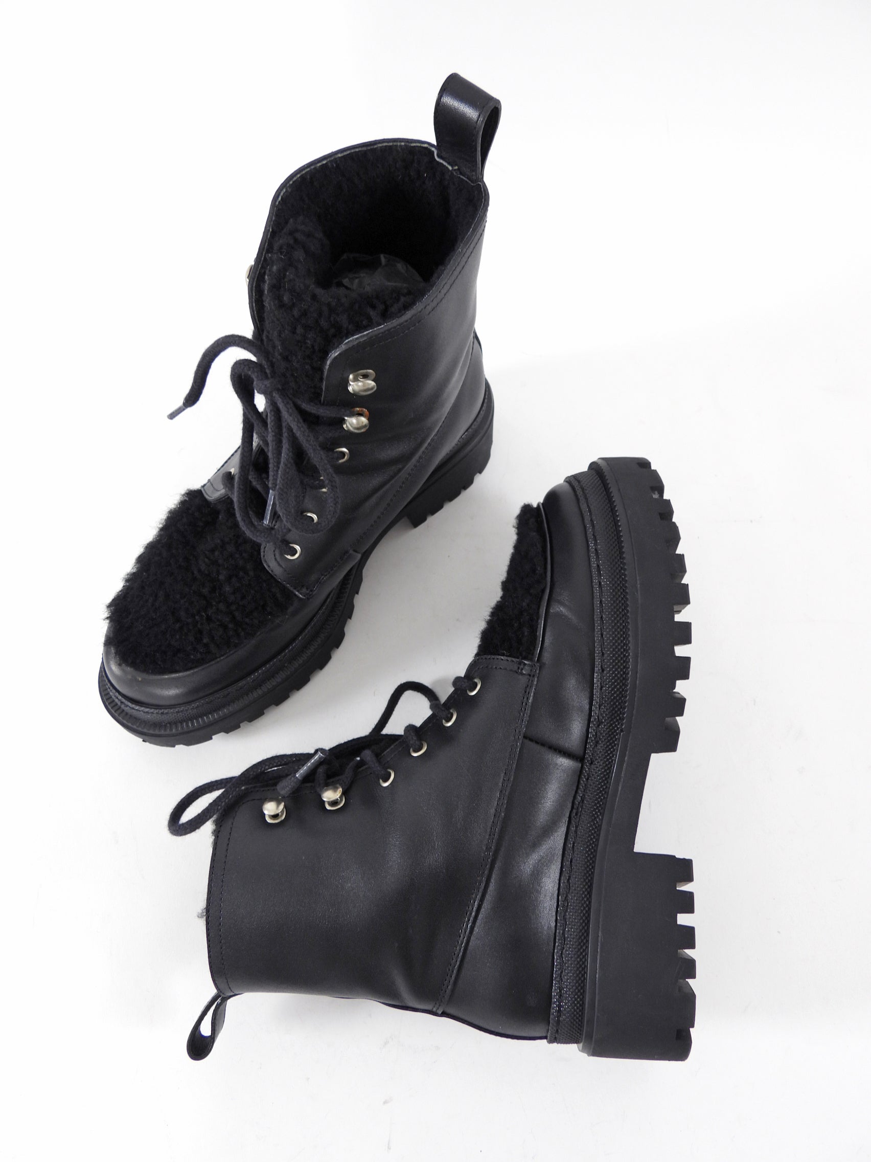 Yves Solomon Black Shearling Leather Ankle Boots - 37