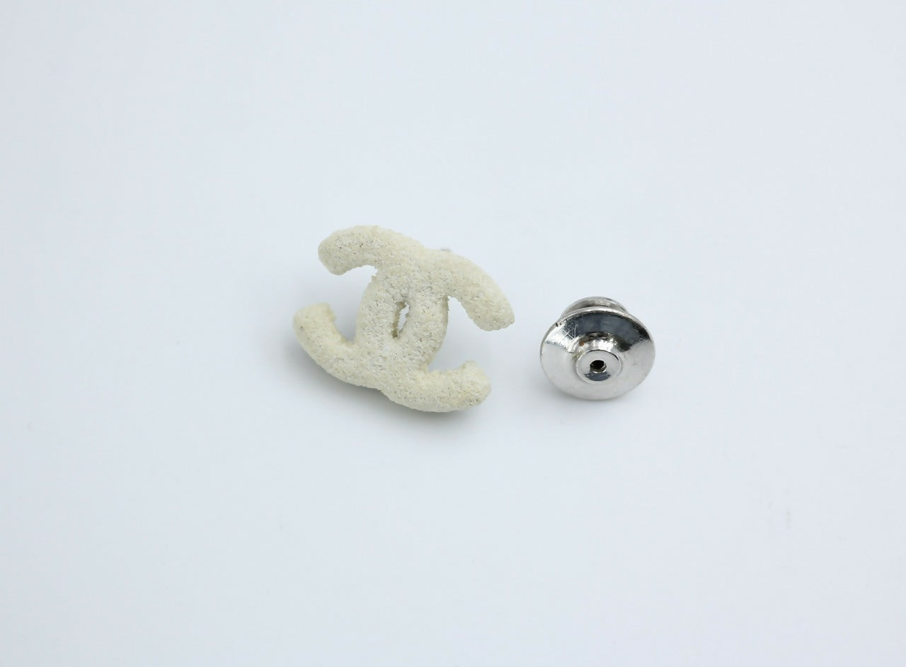 Chanel Vintage 03A Metal White Frosted CC Brooch