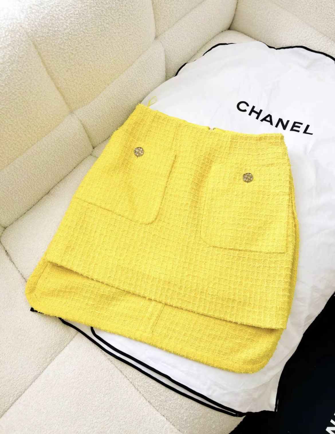Chanel 22s yellow skirt