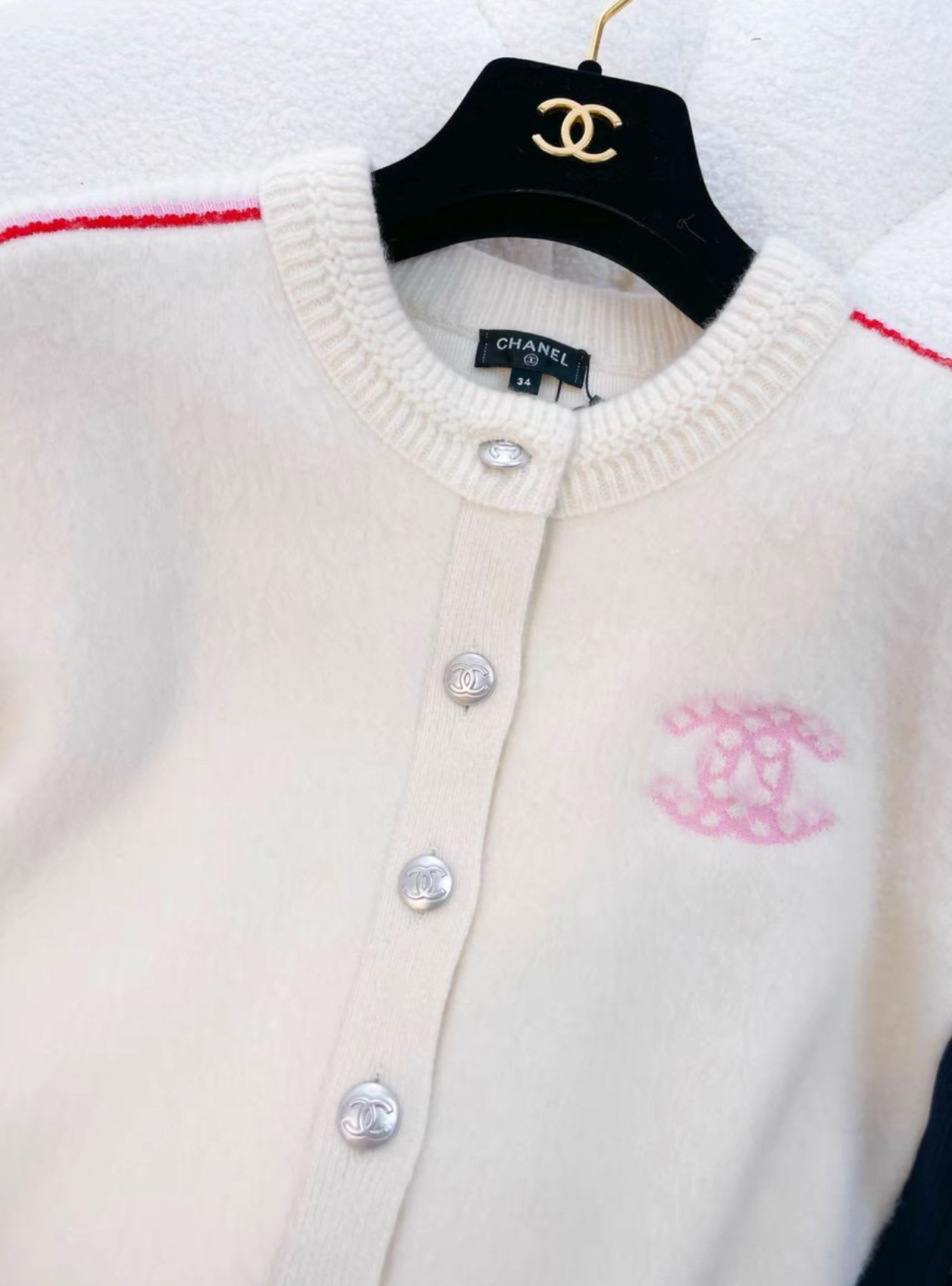 Chanel coco neige 21 ski series cashmere igan